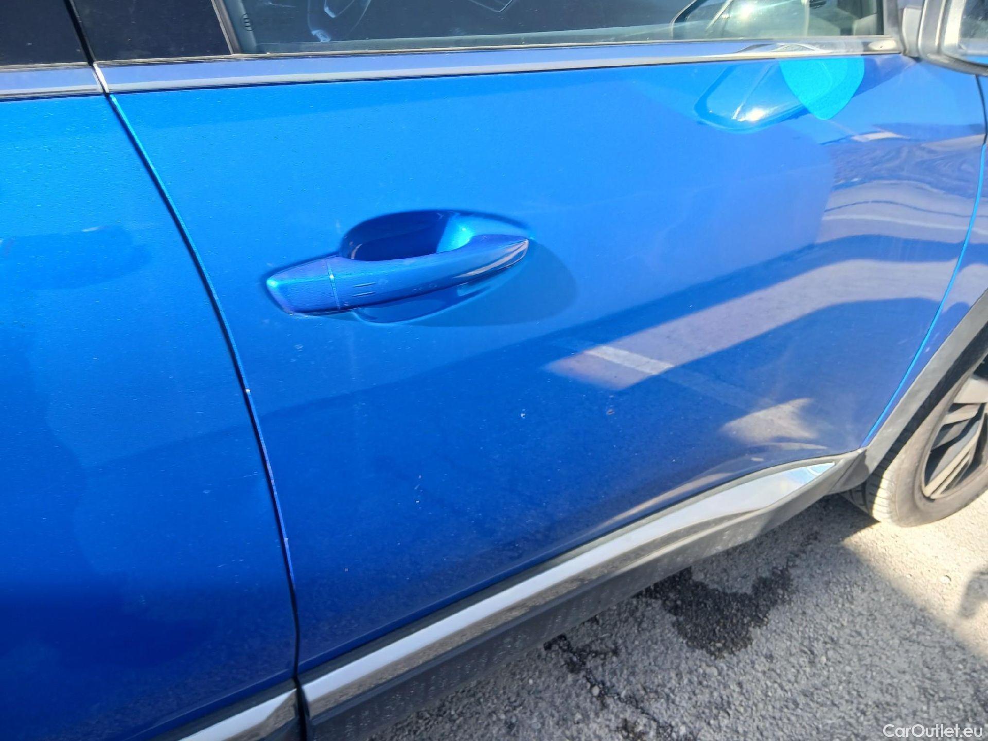  Peugeot  3008 PEUGEOT  Hybrid / 2020 / 5P / todoterreno 225 e-EAT8 GT #28