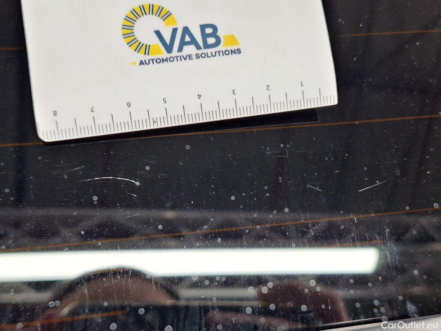  Volvo  XC 40 Volvo, XC40 '17, Volvo XC40 T3 Geartronic Momentum Pro 5d #40