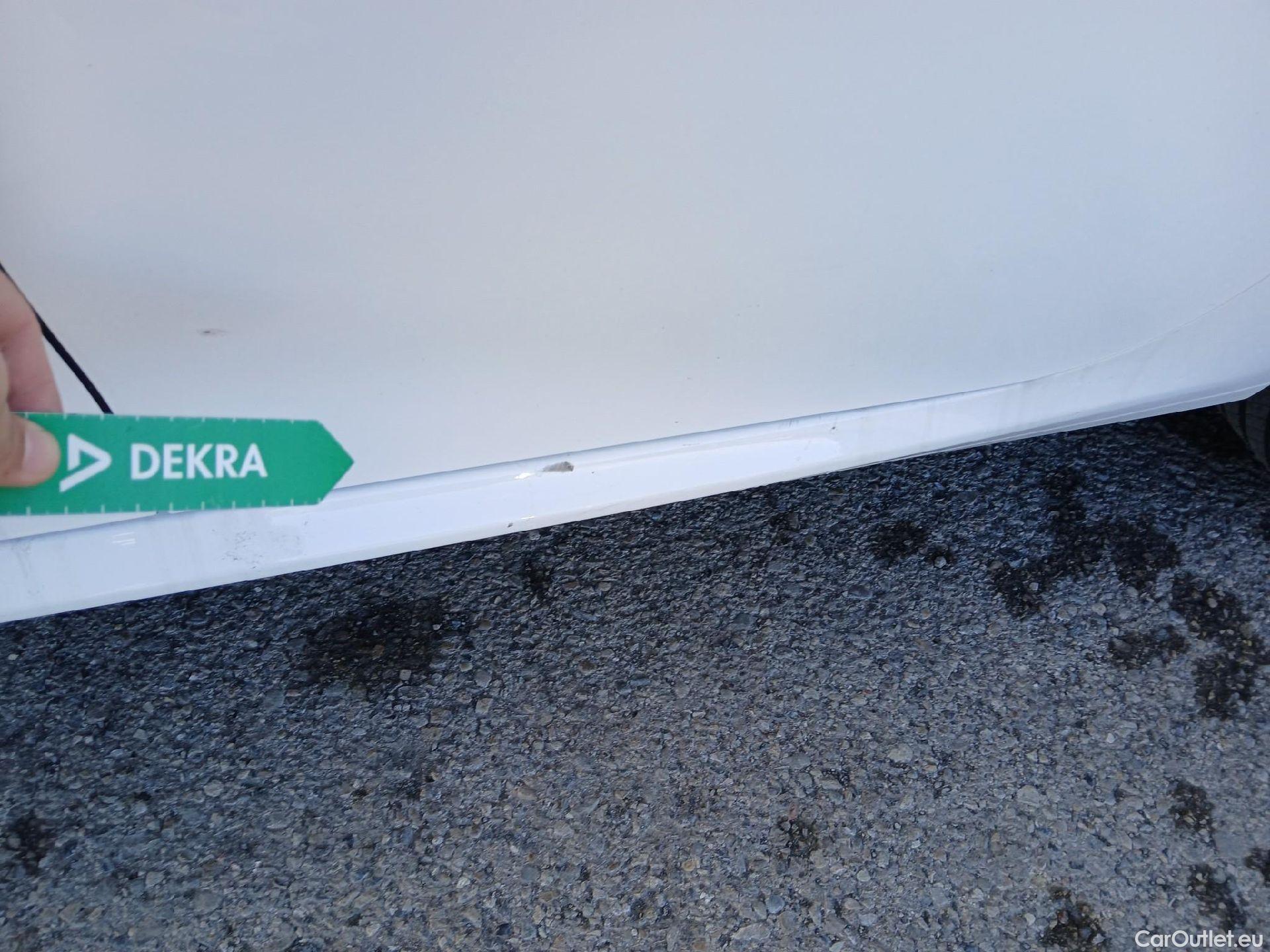  Peugeot  208 PEUGEOT  / 2019 / 5P / berlina con portón BlueHDi 73kW (100CV) Active Pack (AC) #26