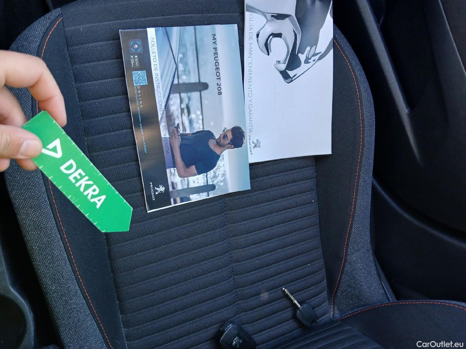  Peugeot  208 PEUGEOT  / 2019 / 5P / berlina con portón BlueHDi 73kW (100CV) Active Pack (AC) #1