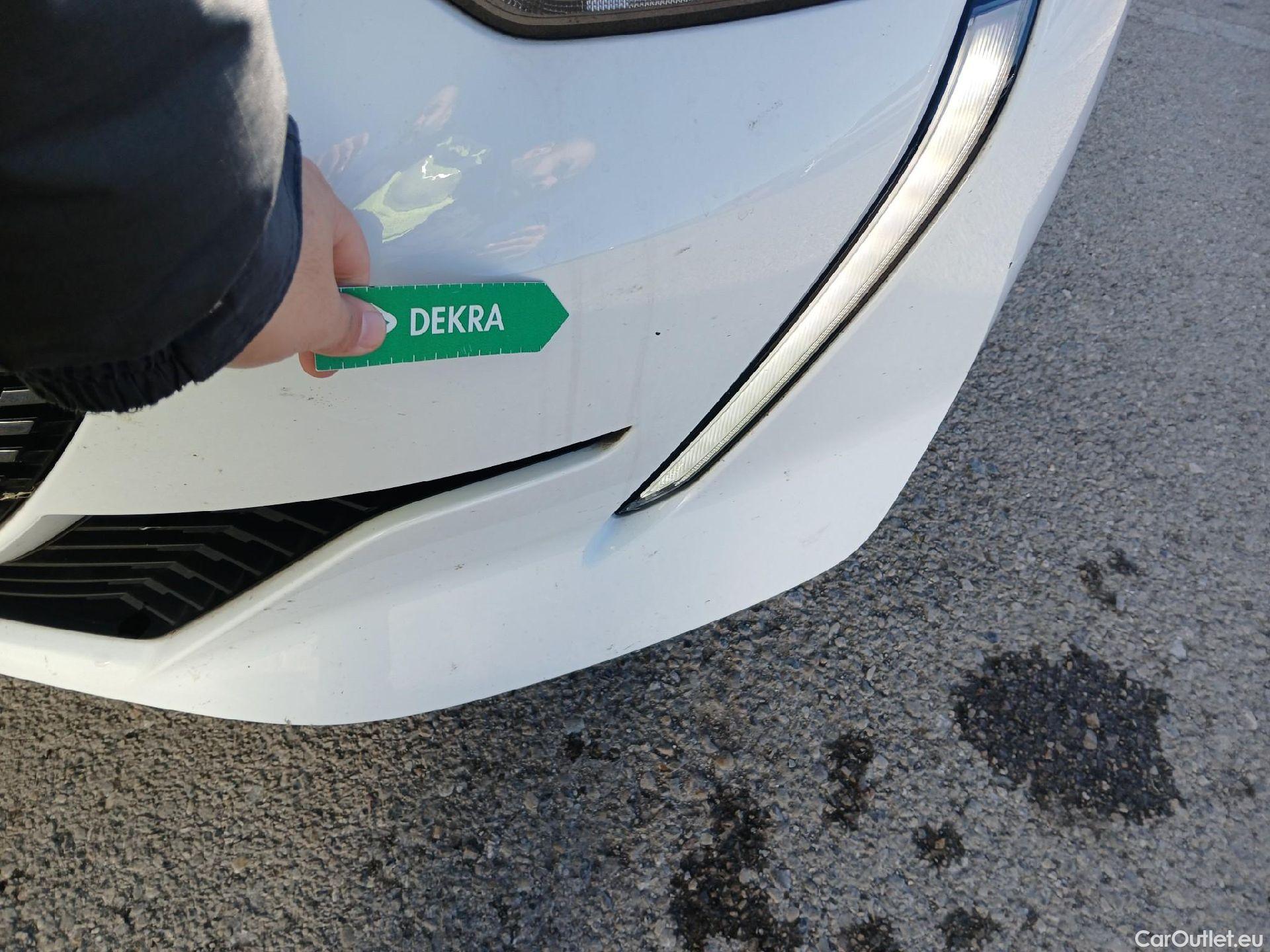  Peugeot  208 PEUGEOT  / 2019 / 5P / berlina con portón BlueHDi 73kW (100CV) Active Pack (AC) #10