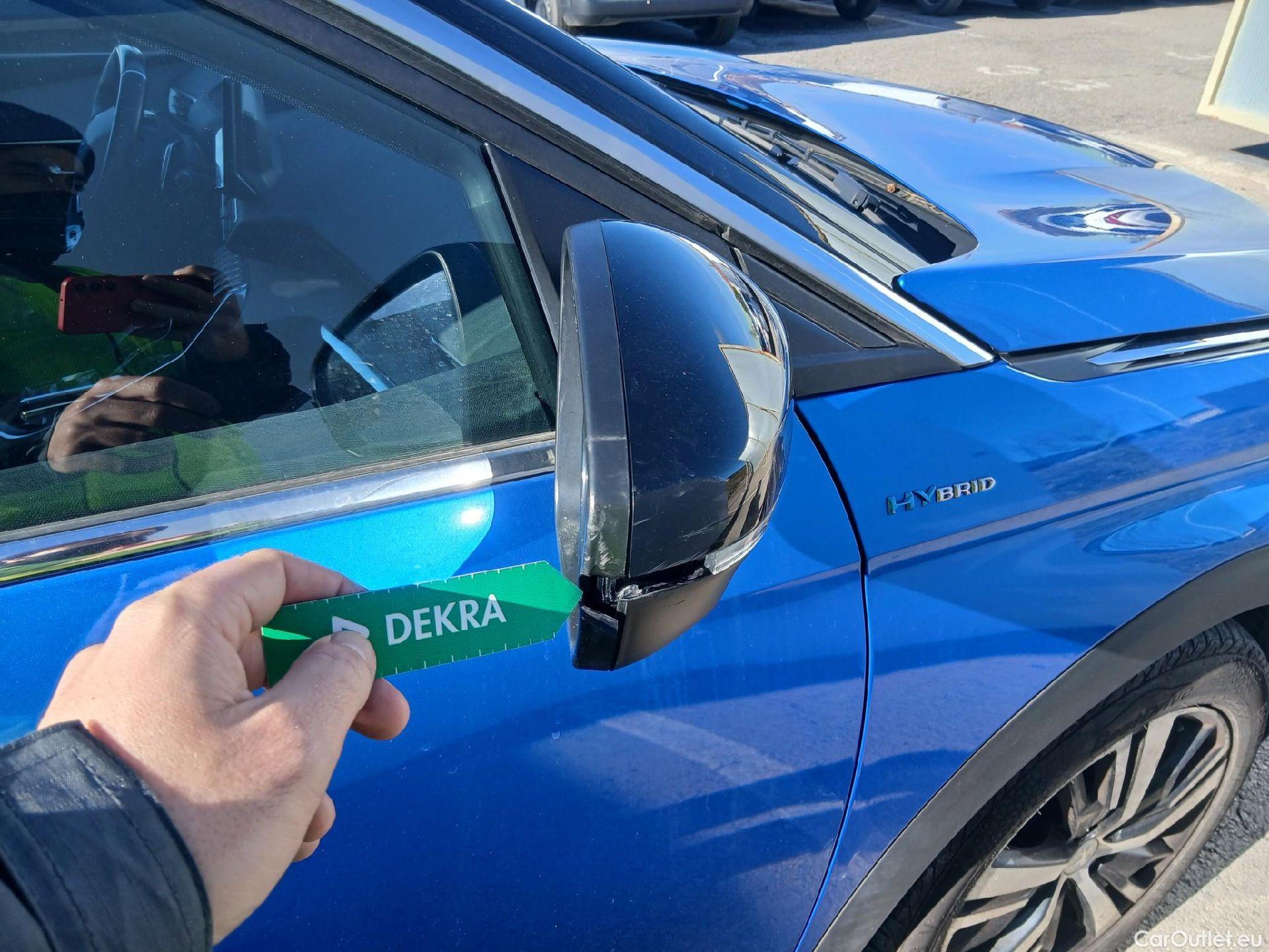  Peugeot  3008 PEUGEOT  Hybrid / 2020 / 5P / todoterreno 225 e-EAT8 GT #31