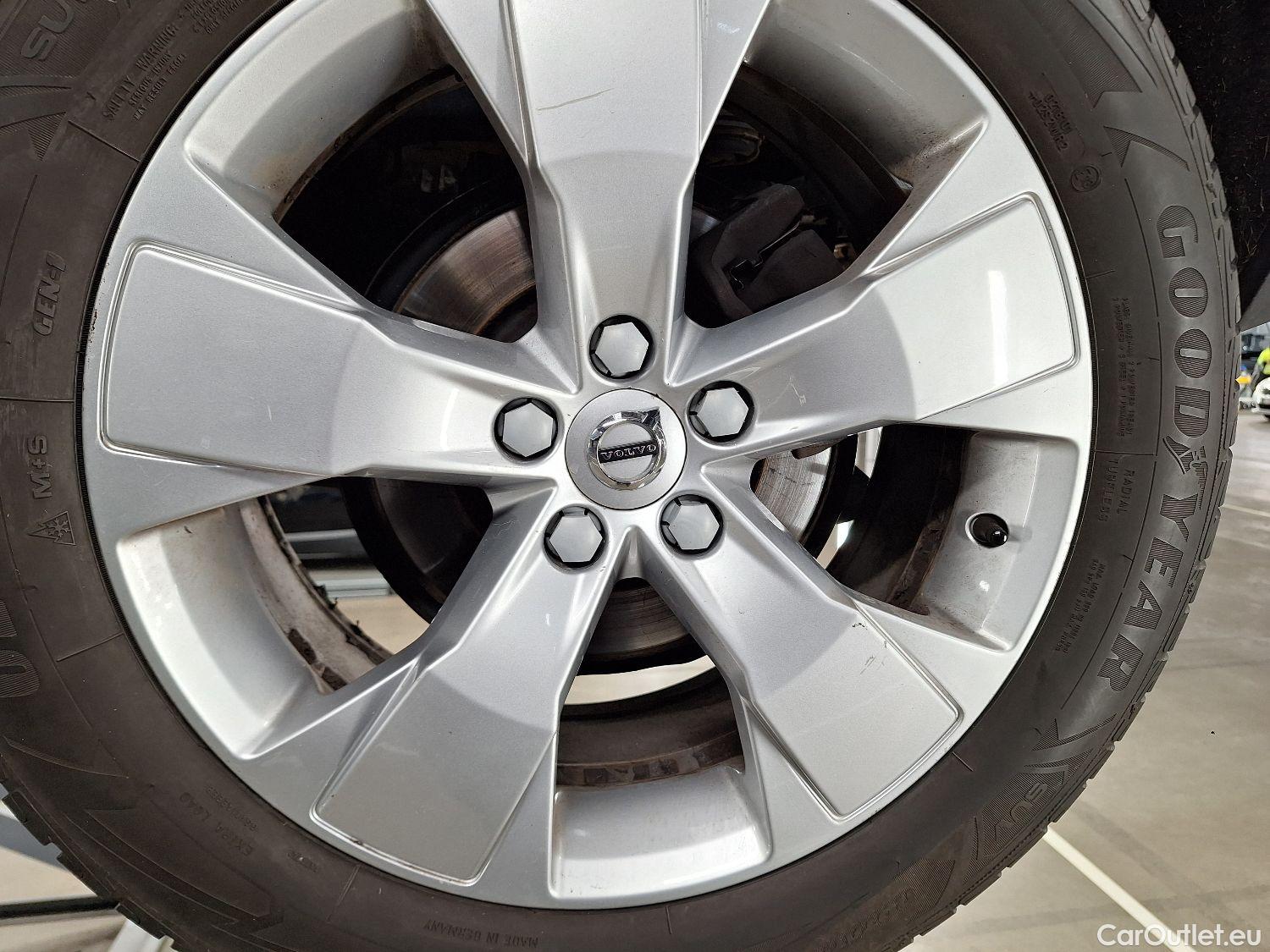  Volvo  XC 40 Volvo, XC40 '17, Volvo XC40 T3 Geartronic Momentum Pro 5d #7