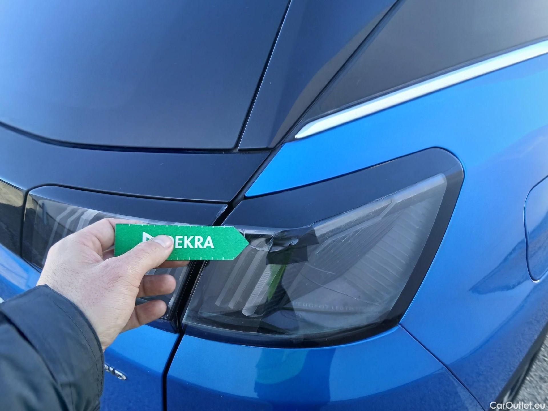  Peugeot  3008 PEUGEOT  Hybrid / 2020 / 5P / todoterreno 225 e-EAT8 GT #22