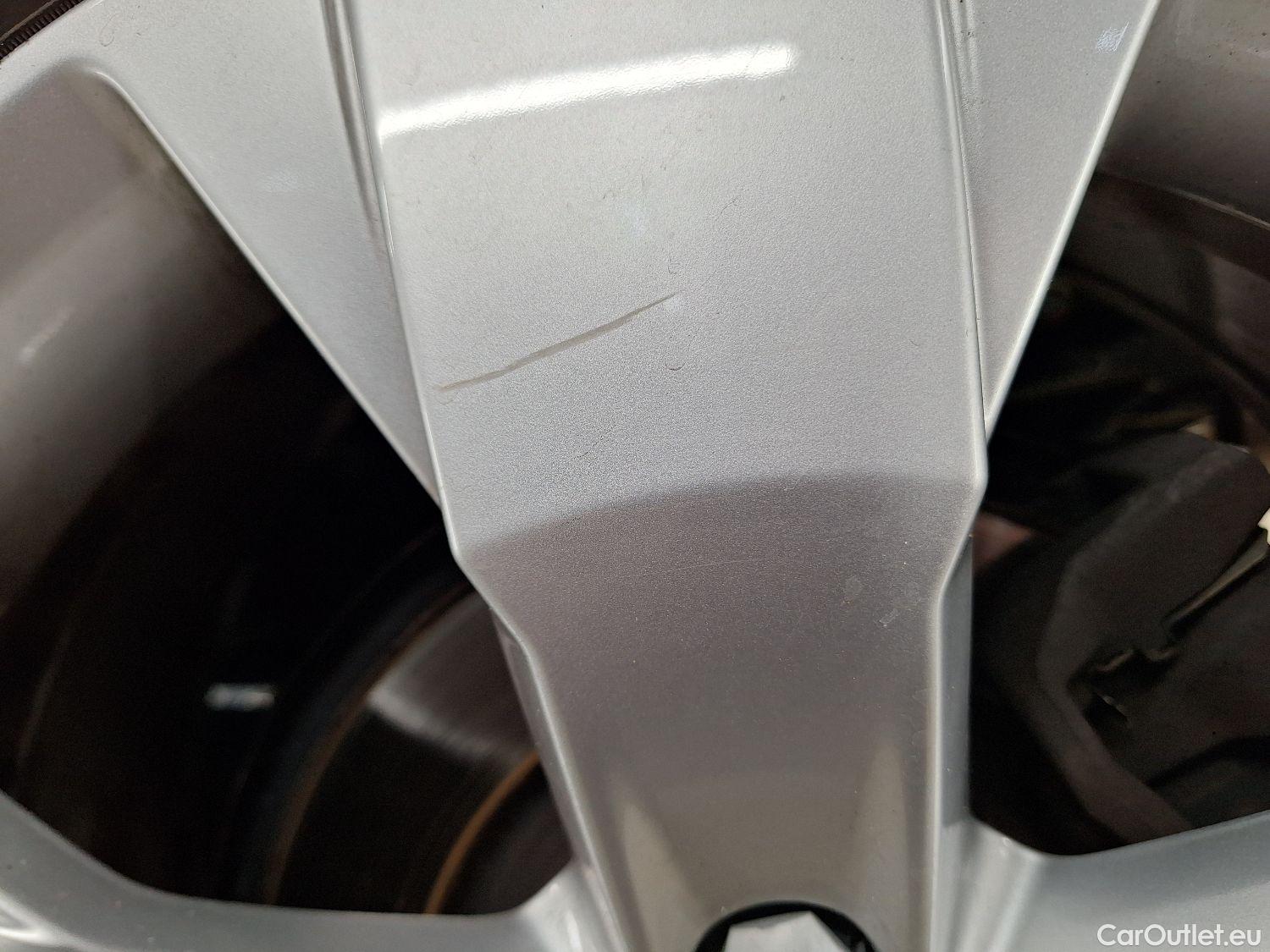  Volvo  XC 40 Volvo, XC40 '17, Volvo XC40 T3 Geartronic Momentum Pro 5d #8