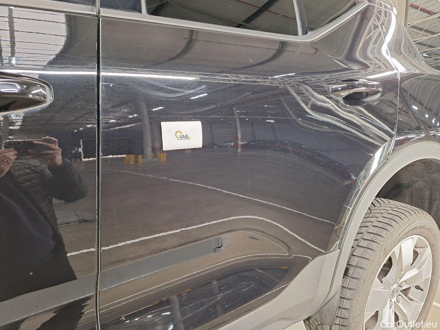  Volvo  XC 40 Volvo, XC40 '17, Volvo XC40 T3 Geartronic Momentum Pro 5d #23