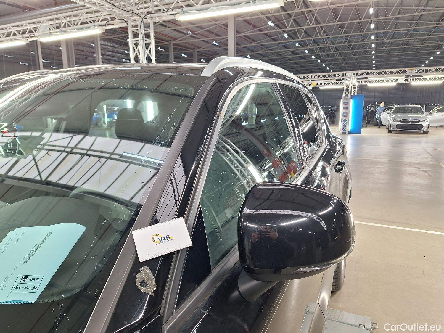  Volvo  XC 40 Volvo, XC40 '17, Volvo XC40 T3 Geartronic Momentum Pro 5d #29