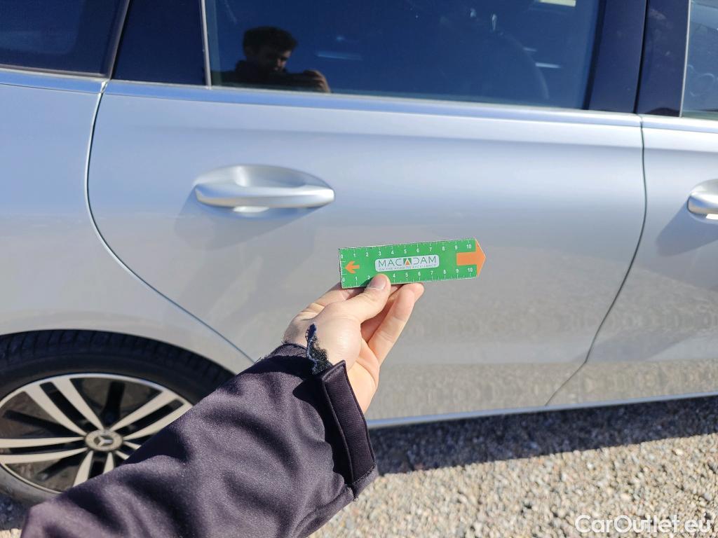  Mercedes  B-Klasse MERCEDES-BENZ Clase B / 2019 / 5P / monovolumen compacto B 180 d #39