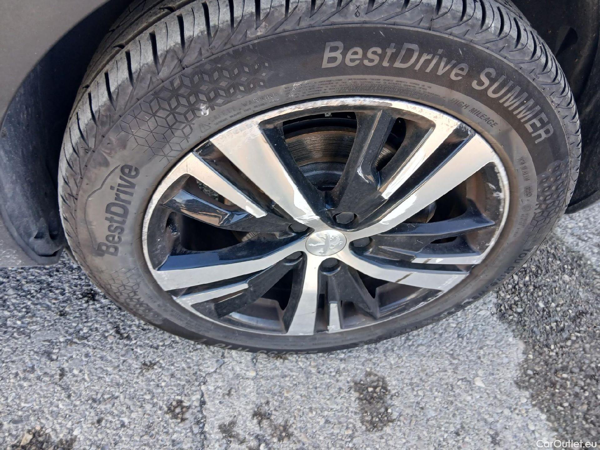  Peugeot  3008 PEUGEOT  Hybrid / 2020 / 5P / todoterreno 225 e-EAT8 GT #10