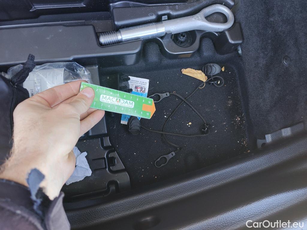  Mercedes  B-Klasse MERCEDES-BENZ Clase B / 2019 / 5P / monovolumen compacto B 180 d #52