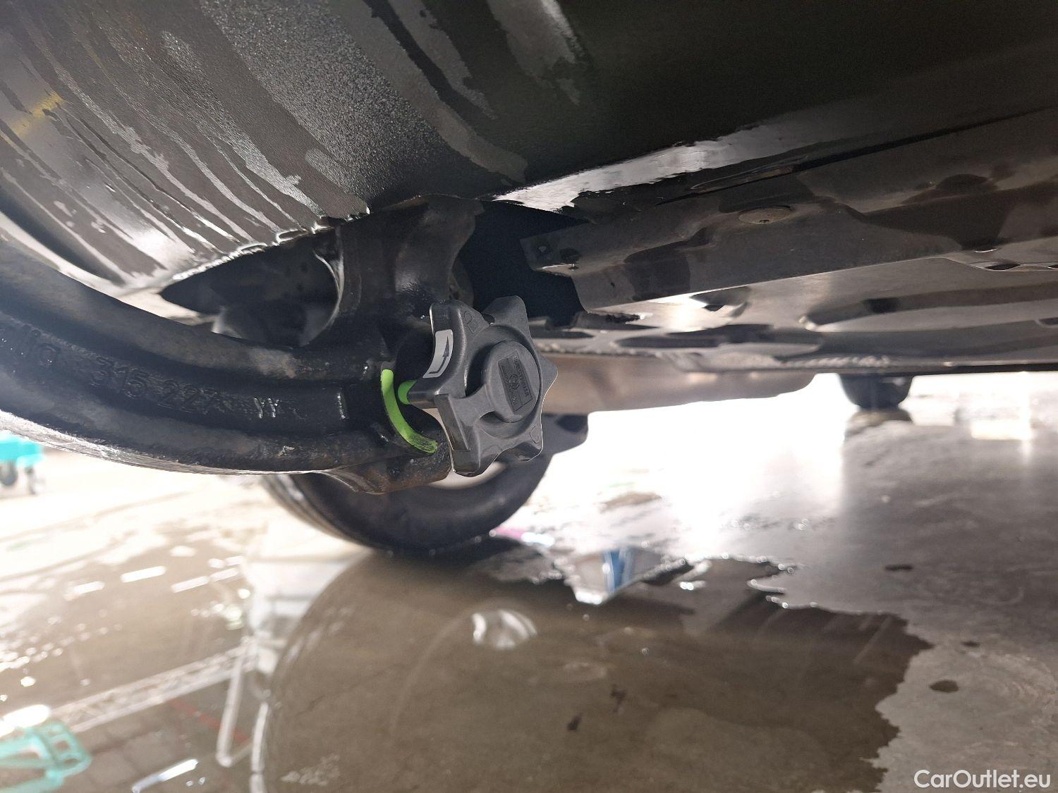  Peugeot  3008 Peugeot, 5008 FL'20, Peugeot 5008 1.2 PureTech 96kW S&S EAT8 Style 5d #2