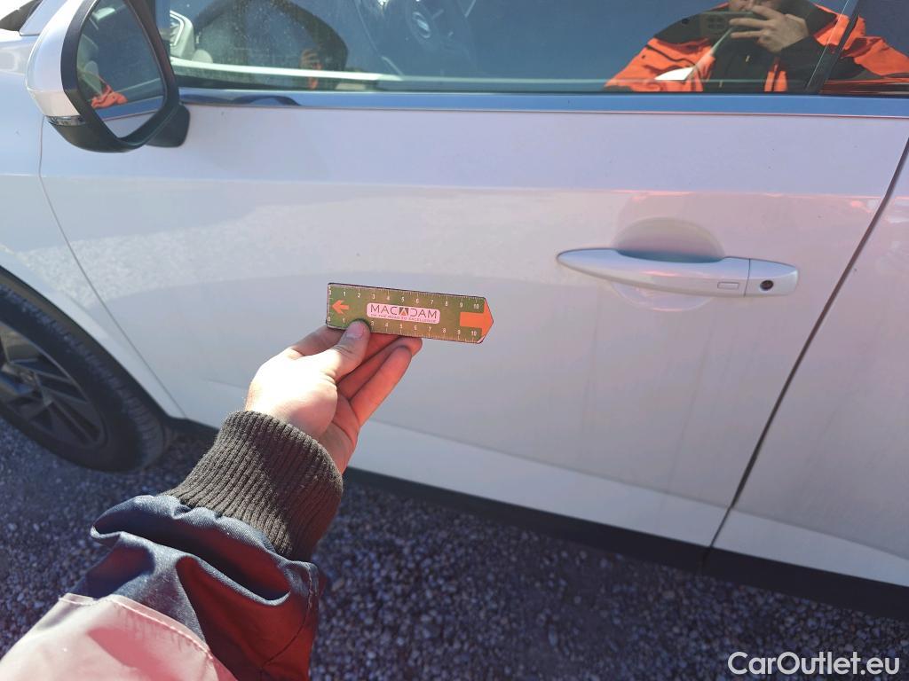  Nissan  Qashqai NISSAN  / 2021 / 5P / todoterreno DIG-T 116kW (158CV) mHEV Xtronic Acenta (AC2) #9