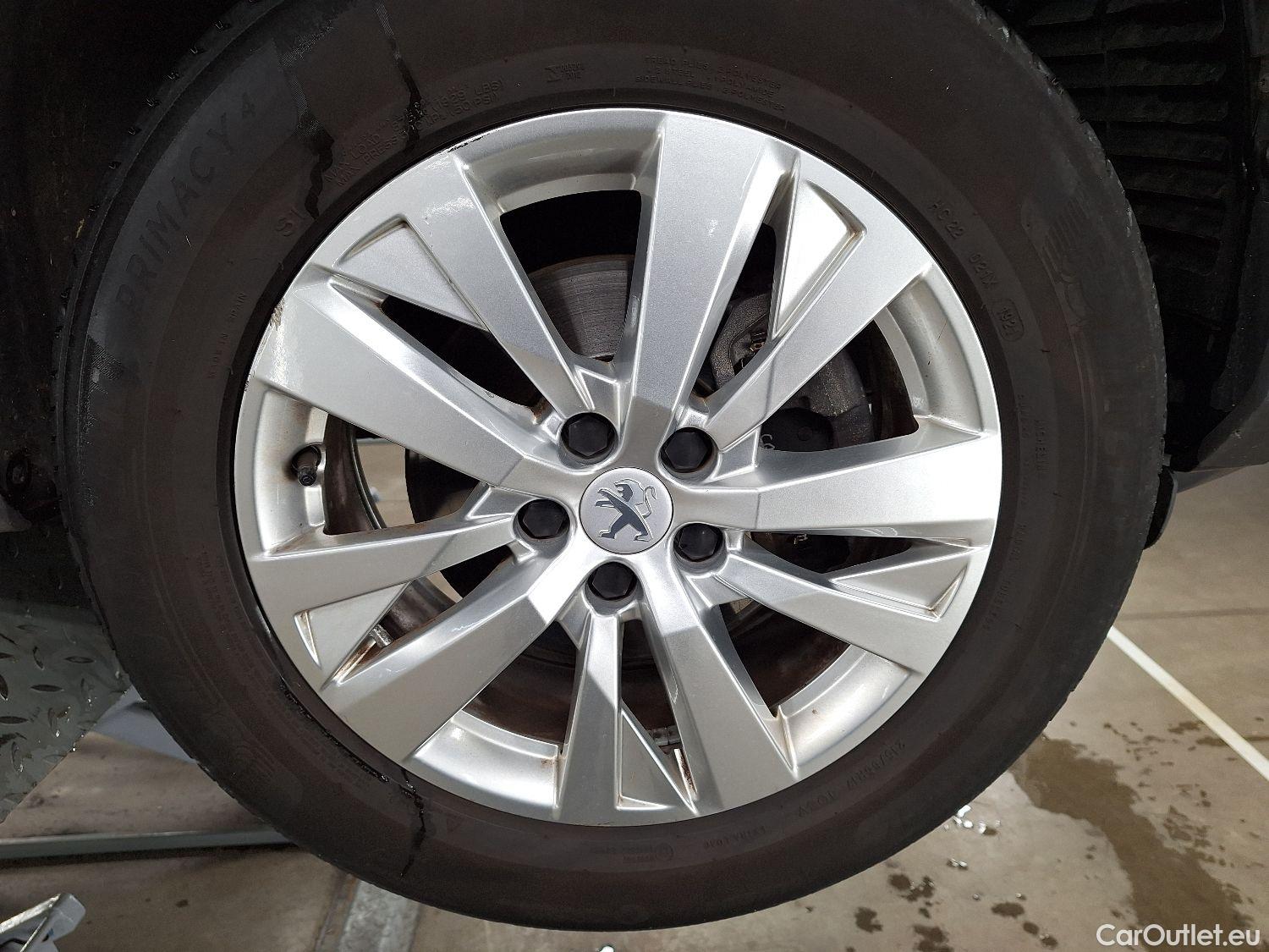  Peugeot  3008 Peugeot, 5008 FL'20, Peugeot 5008 1.2 PureTech 96kW S&S EAT8 Style 5d #11