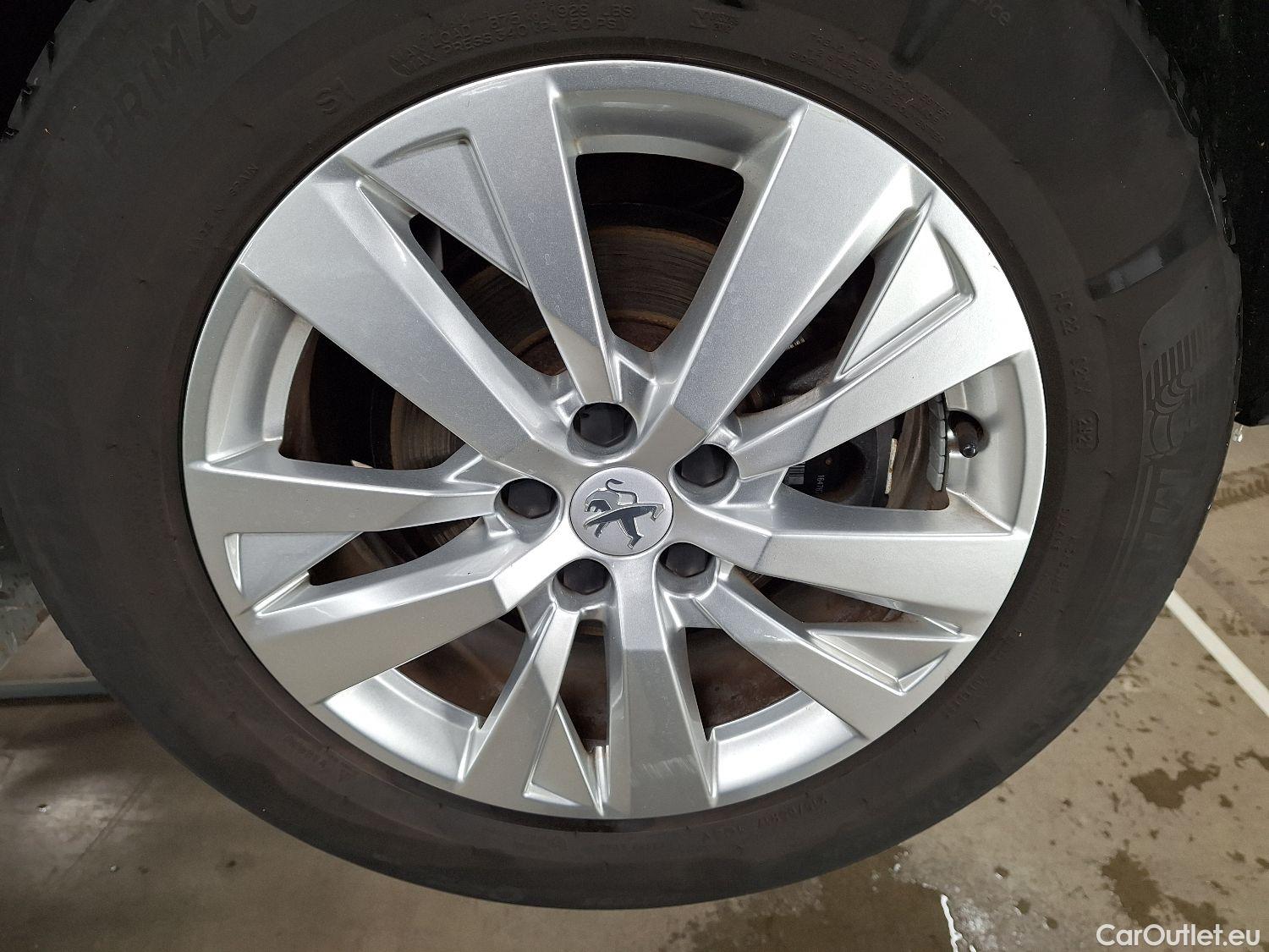  Peugeot  3008 Peugeot, 5008 FL'20, Peugeot 5008 1.2 PureTech 96kW S&S EAT8 Style 5d #13