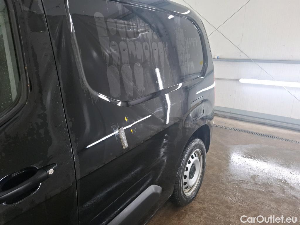  Citroen  Berlingo  Fourgon Club M 1000 1.5 BlueHDi 130CV BVA8 E6dT #38