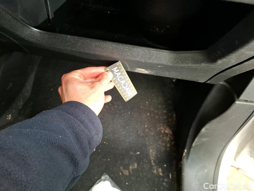  Opel  Combo OPEL  / 2018 / 4P / Fourgonnette 1.5 diesel 100chL1H1/stand CARGO PACK C #28