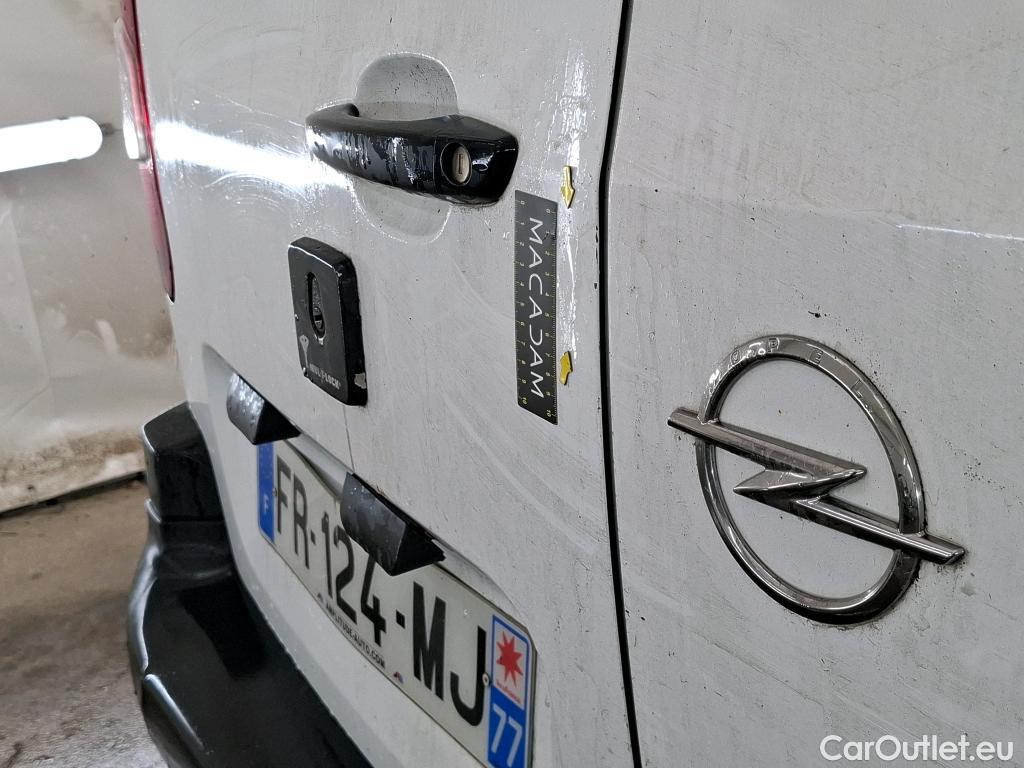  Opel  Combo OPEL  / 2018 / 4P / Fourgonnette 1.5 diesel 100chL1H1/stand CARGO PACK C #35