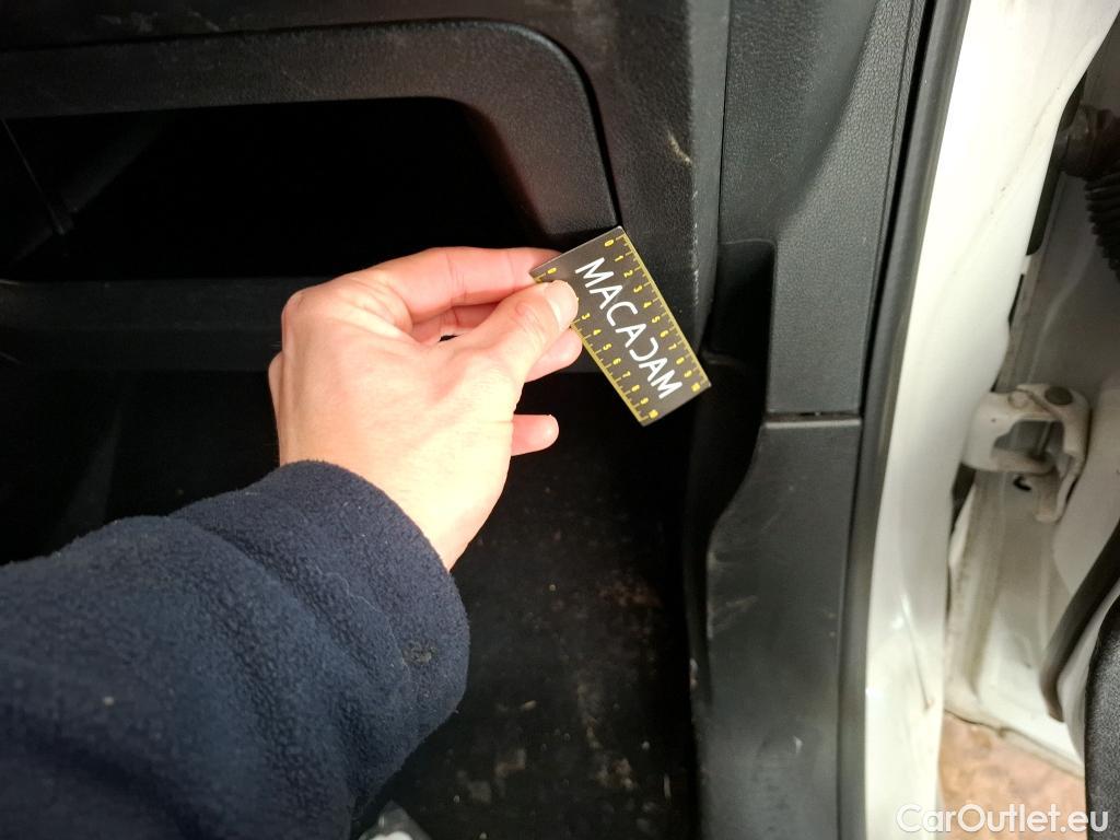  Opel  Combo OPEL  / 2018 / 4P / Fourgonnette 1.5 diesel 100chL1H1/stand CARGO PACK C #27