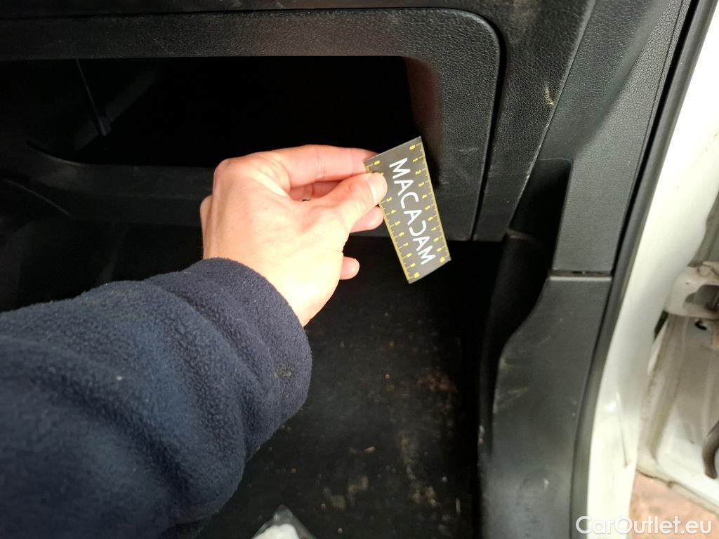  Opel  Combo OPEL  / 2018 / 4P / Fourgonnette 1.5 diesel 100chL1H1/stand CARGO PACK C #26