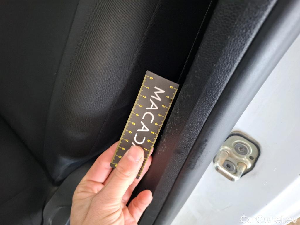  Opel  Combo OPEL  / 2018 / 4P / Fourgonnette 1.5 diesel 100chL1H1/stand CARGO PACK C #54