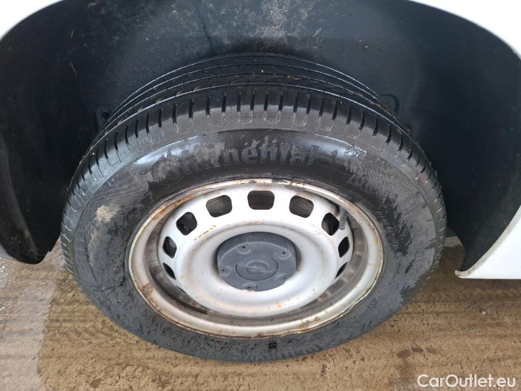  Opel  Combo OPEL  / 2018 / 4P / Fourgonnette 1.5 diesel 100chL1H1/stand CARGO PACK C #11