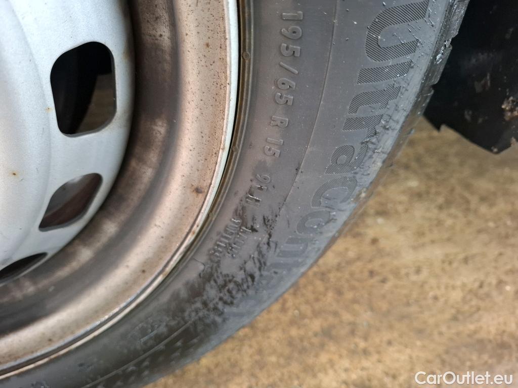  Opel  Combo OPEL  / 2018 / 4P / Fourgonnette 1.5 diesel 100chL1H1/stand CARGO PACK C #19