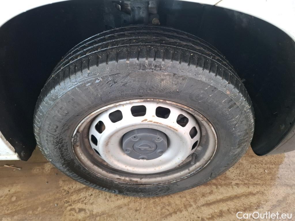  Opel  Combo OPEL  / 2018 / 4P / Fourgonnette 1.5 diesel 100chL1H1/stand CARGO PACK C #20