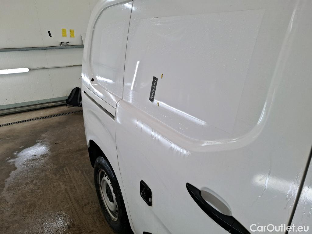  Opel  Combo OPEL  / 2018 / 4P / Fourgonnette 1.5 diesel 100chL1H1/stand CARGO PACK C #5