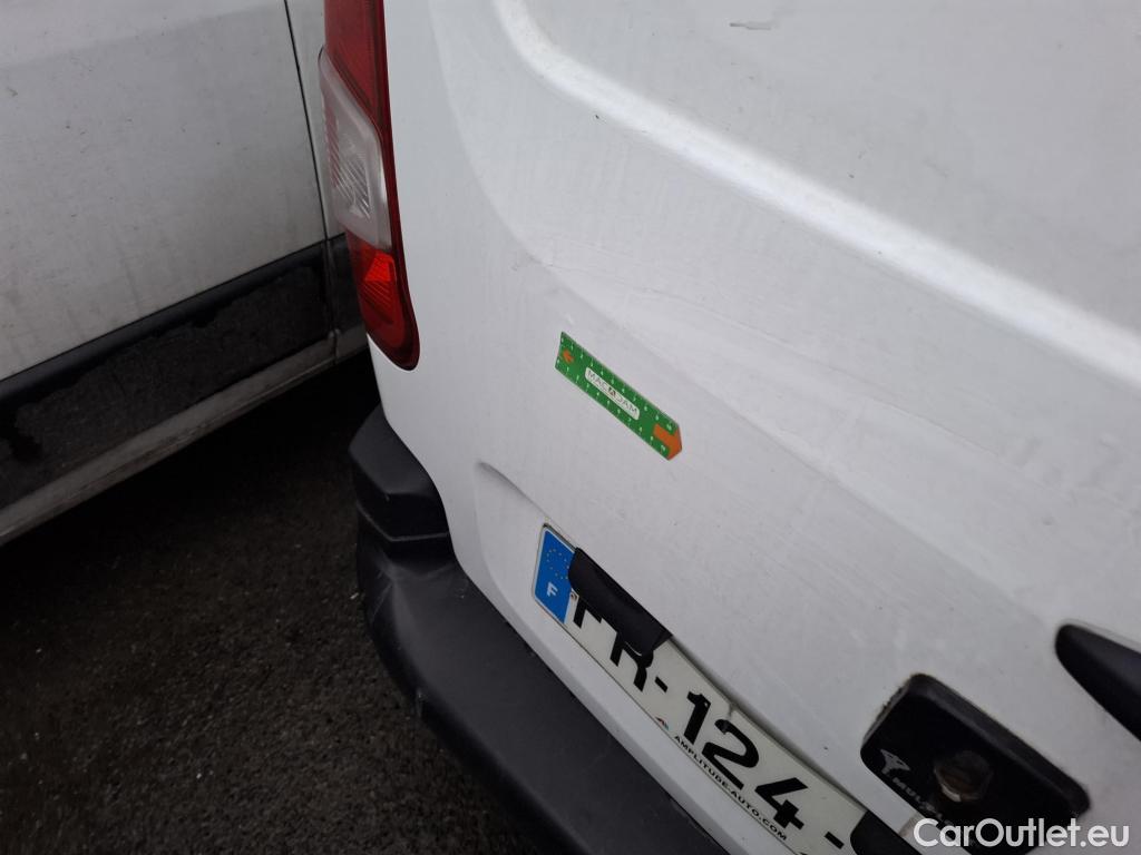  Opel  Combo OPEL  / 2018 / 4P / Fourgonnette 1.5 diesel 100chL1H1/stand CARGO PACK C #38