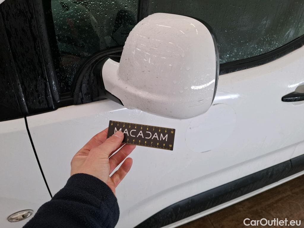  Opel  Combo OPEL  / 2018 / 4P / Fourgonnette 1.5 diesel 100chL1H1/stand CARGO PACK C #45