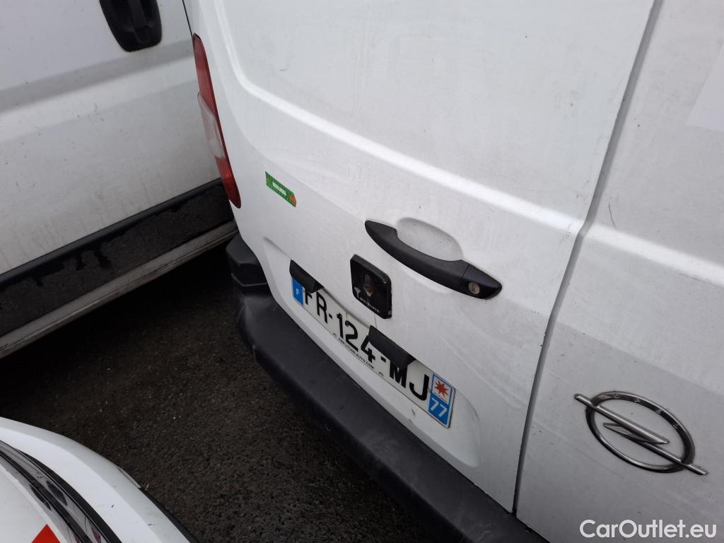 Opel  Combo OPEL  / 2018 / 4P / Fourgonnette 1.5 diesel 100chL1H1/stand CARGO PACK C #39