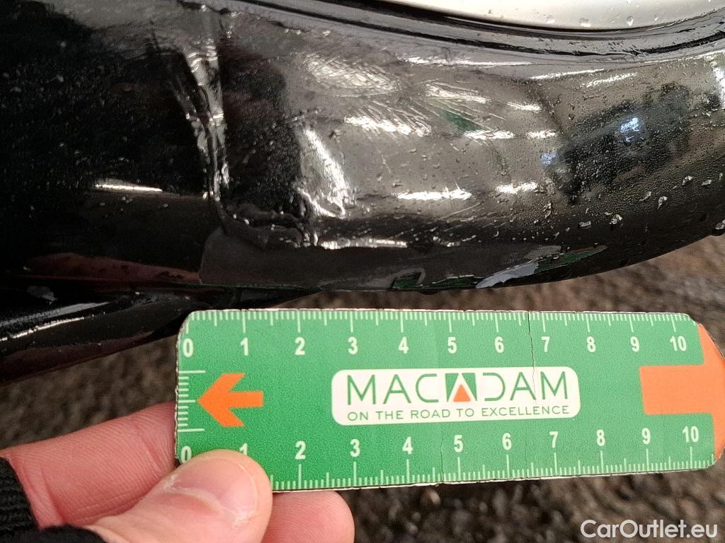  Audi  A4  Avant 30 TDI Business Line 2.0 TDI 135CV BVA7 E6d #3