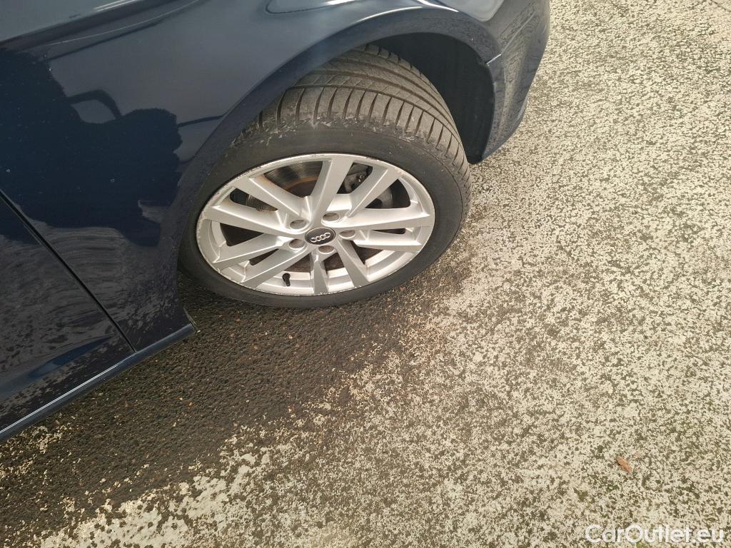  Audi  A3 AUDI  Sportback / 2016 / 5P / Berline 30 TFSI S TRONIC BUSINESS LINE #42