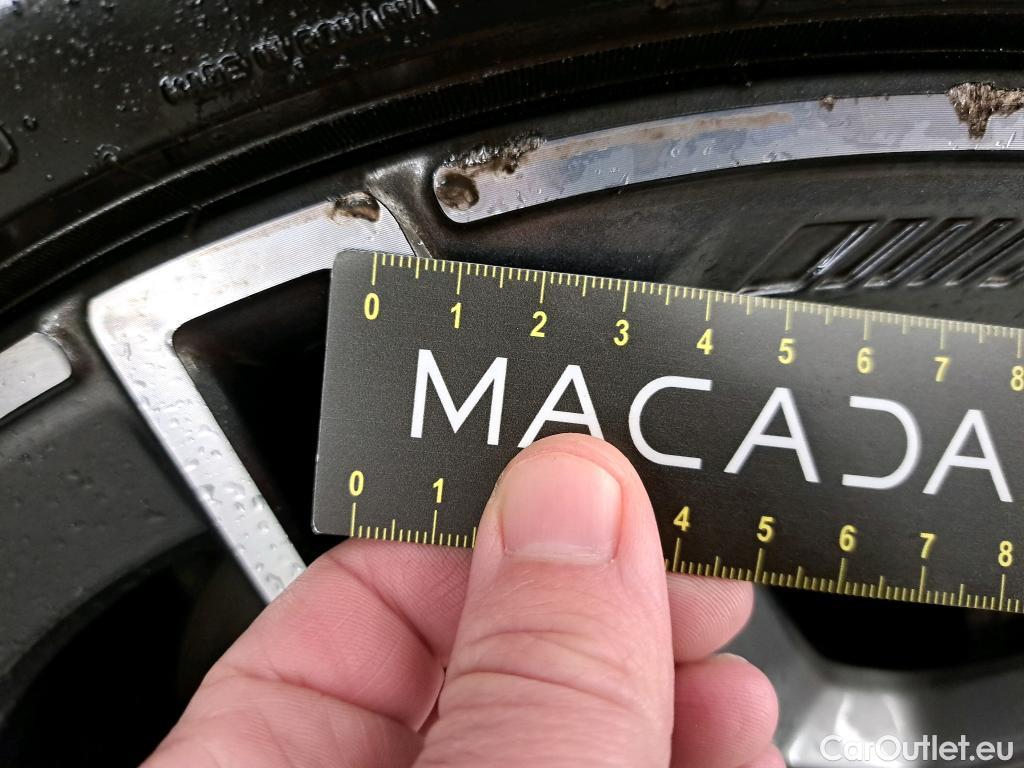  Mercedes  CLA-Klasse MERCEDES-BENZ CLA Coupe / 2019 / 4P / Coupé CLA 200 d AMG Line BA8 #4