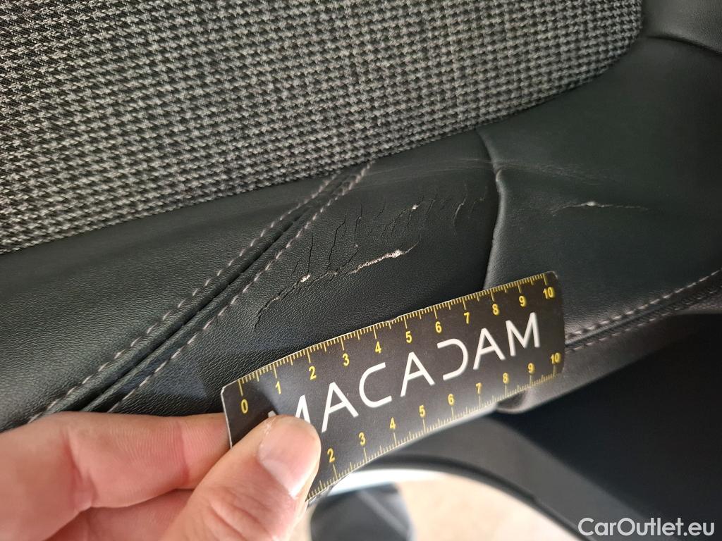  Peugeot  3008  Allure Business 1.5 HDi 130CV BVA8 E6d #2