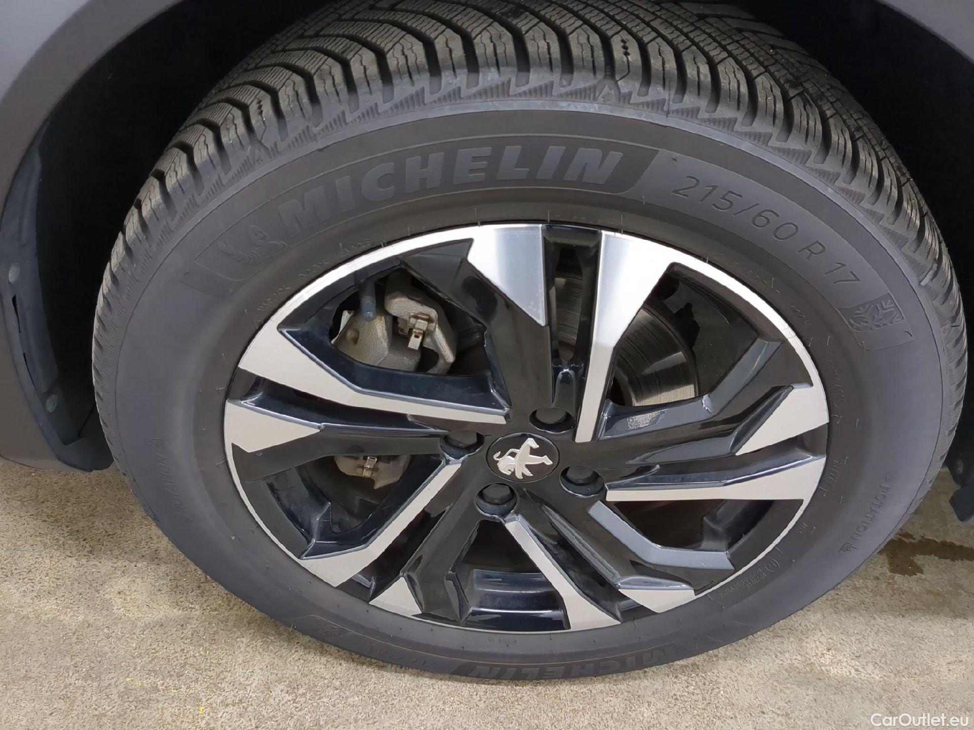  Peugeot  2008  Allure Pack 1.5 HDi 130CV BVA8 E6d #2