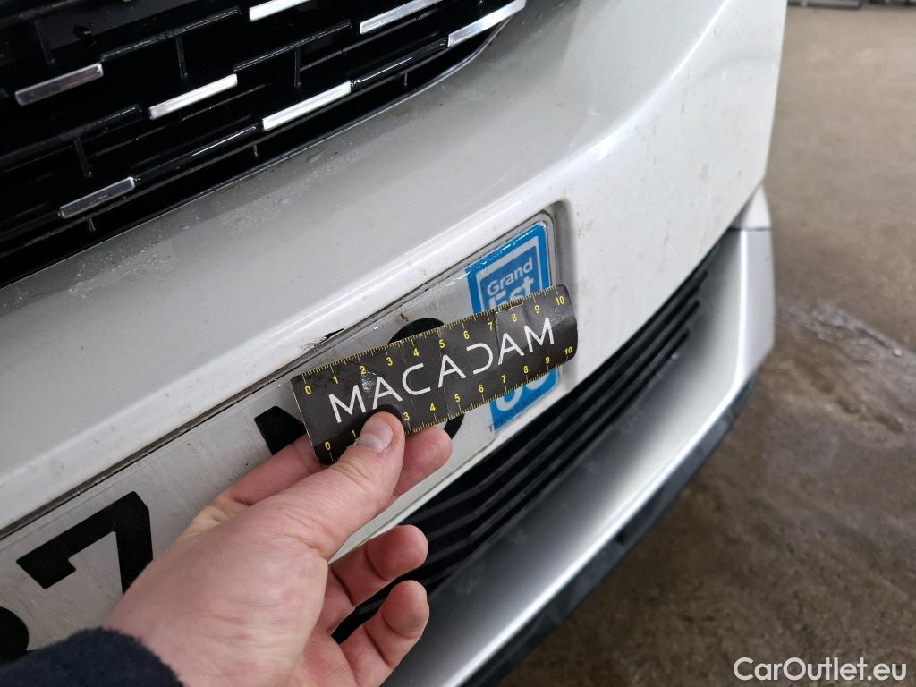  Peugeot  3008  Allure Pack 1.5 HDi 130CV BVA8 E6d #28