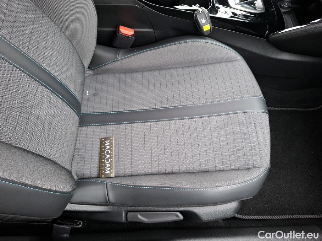  Peugeot  2008  Allure Pack 1.5 HDi 130CV BVA8 E6d #8