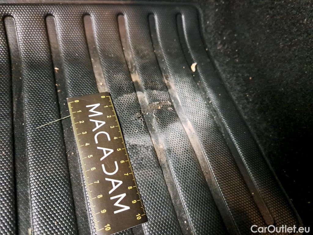  Peugeot  2008  Active Business 1.5 HDi 130CV BVA8 E6d #9