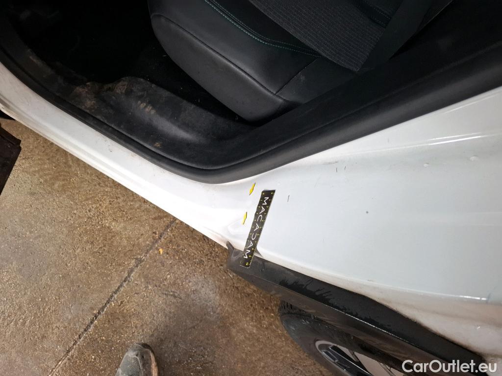  Peugeot  3008  Allure Pack 1.5 HDi 130CV BVA8 E6d #10