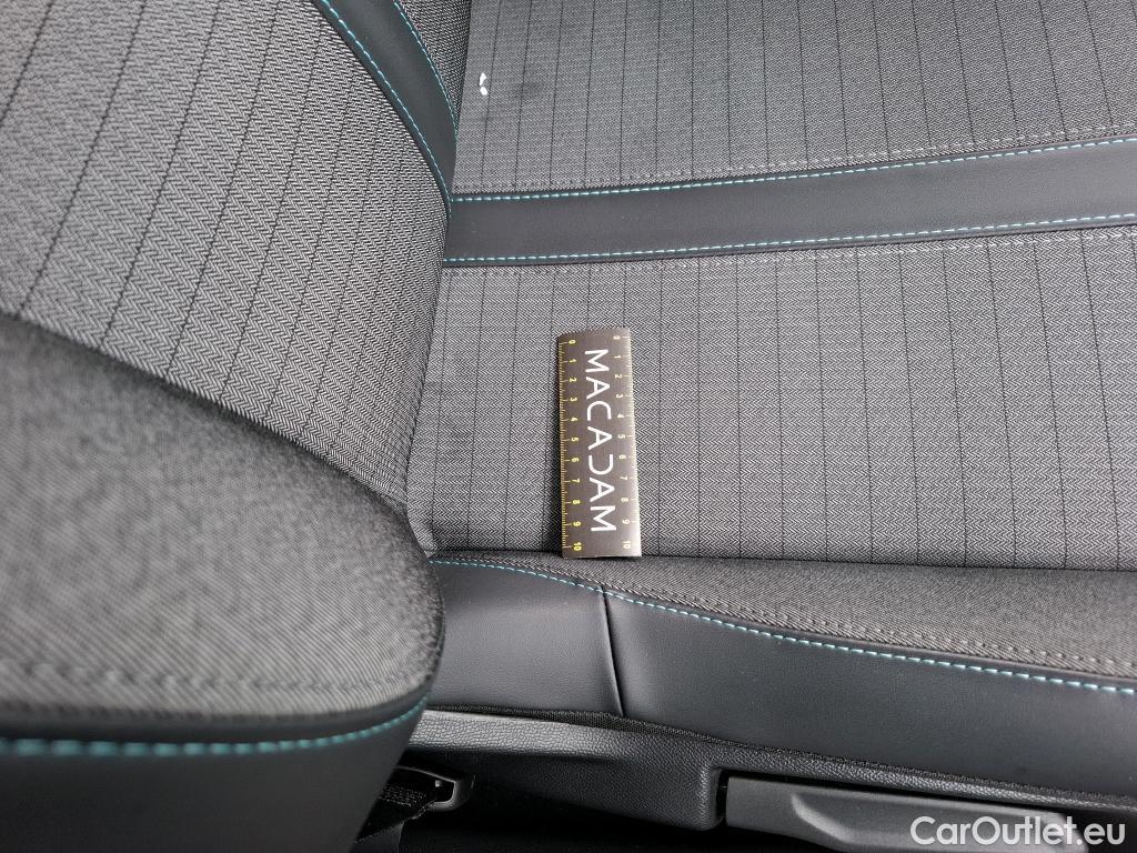  Peugeot  2008  Allure Pack 1.5 HDi 130CV BVA8 E6d #9