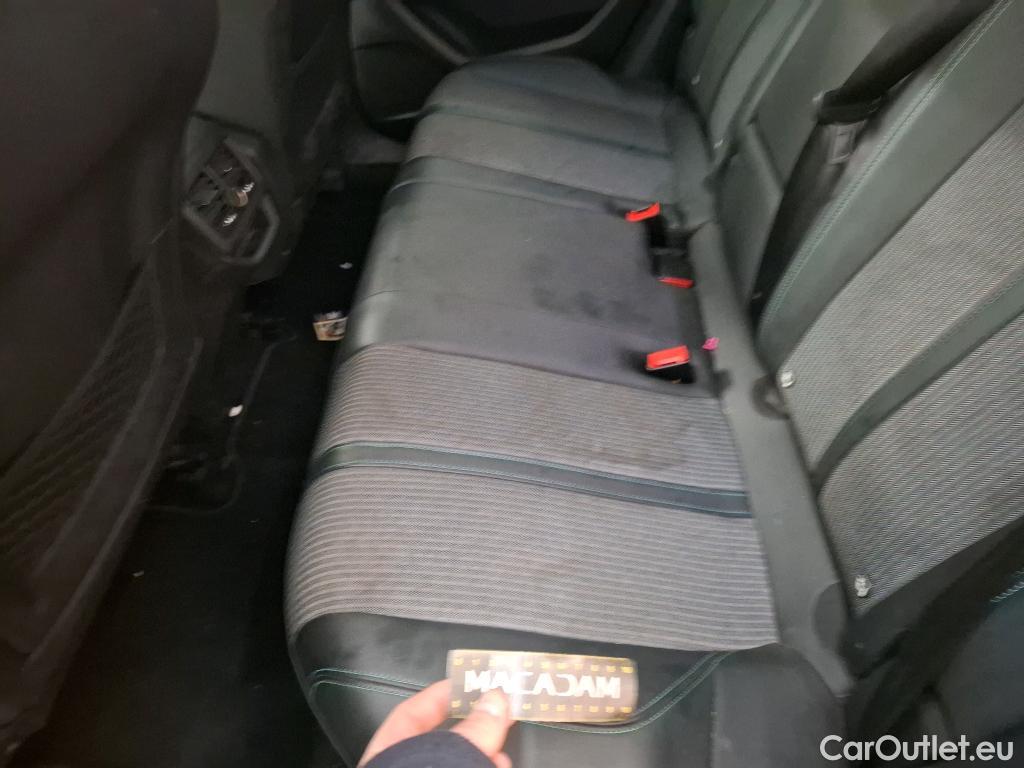  Peugeot  3008  Allure Pack 1.5 HDi 130CV BVA8 E6d #24