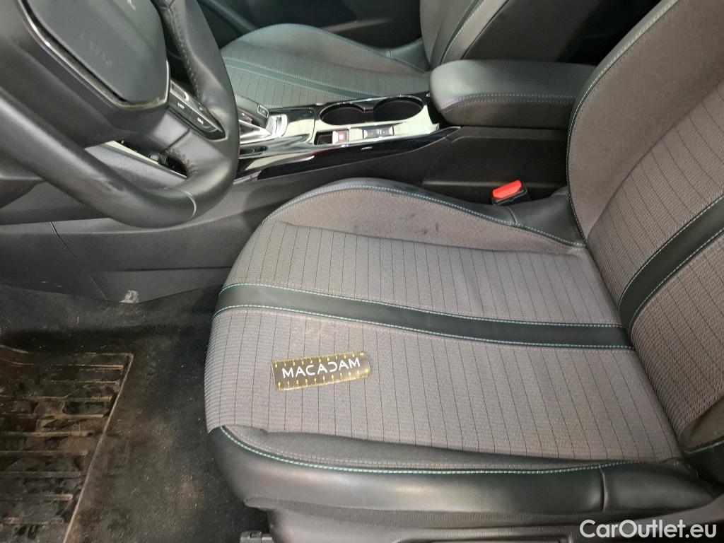  Peugeot  2008  Allure Business 1.5 HDi 130CV BVA8 E6d #17