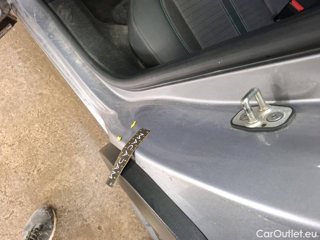  Peugeot  2008  Allure Business 1.5 HDi 130CV BVA8 E6d #14