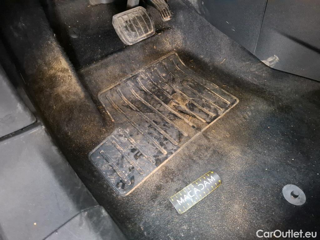  Peugeot  2008  Allure Business 1.5 HDi 130CV BVA8 E6d #1