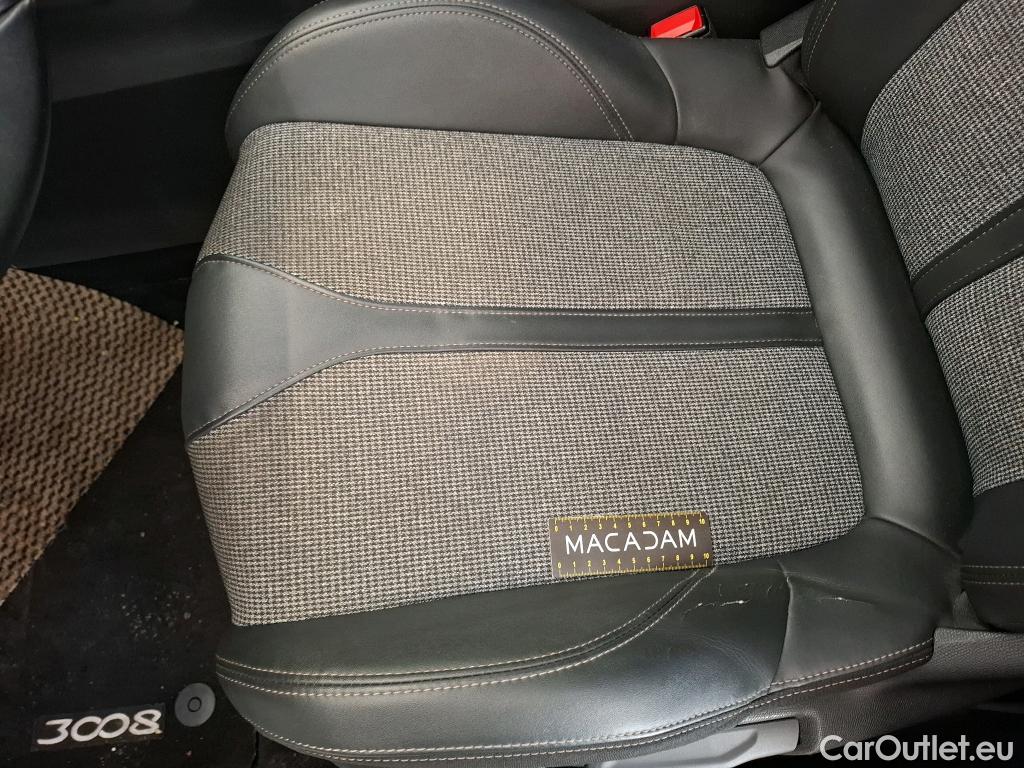  Peugeot  3008  Allure Business 1.5 HDi 130CV BVA8 E6d #1