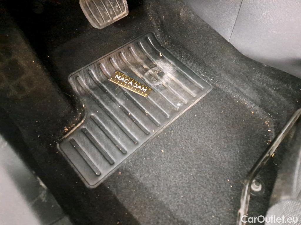  Peugeot  2008  Active Business 1.5 HDi 130CV BVA8 E6d #8