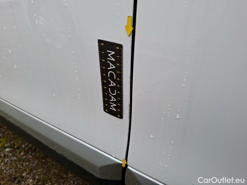  Peugeot  2008  Allure Pack 1.5 HDi 130CV BVA8 E6d #20