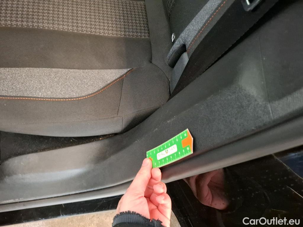  Peugeot  3008  Active Pack 1.5 HDi 130CV BVA8 E6d #5