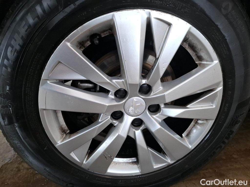  Peugeot  3008  Active Business 1.5 HDi 130CV BVA8 E6d #24